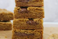 Nutella and Condensed Milk Dessert Bars: Gooey Chocolate Hazelnut Squares