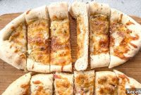 Oval Pizza Boats: How to Make Stuffed Pizza Boats at Home