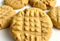 Chewy Peanut Butter Cookies Recipe with Crispy Edges
