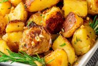 Crispy Rosemary Roasted Potatoes Recipe