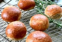 Homemade Wholemeal Burger Buns Recipe for Soft, Nutty Rolls