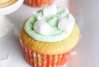 Pistachio Cupcakes with Creamy Pistachio Frosting
