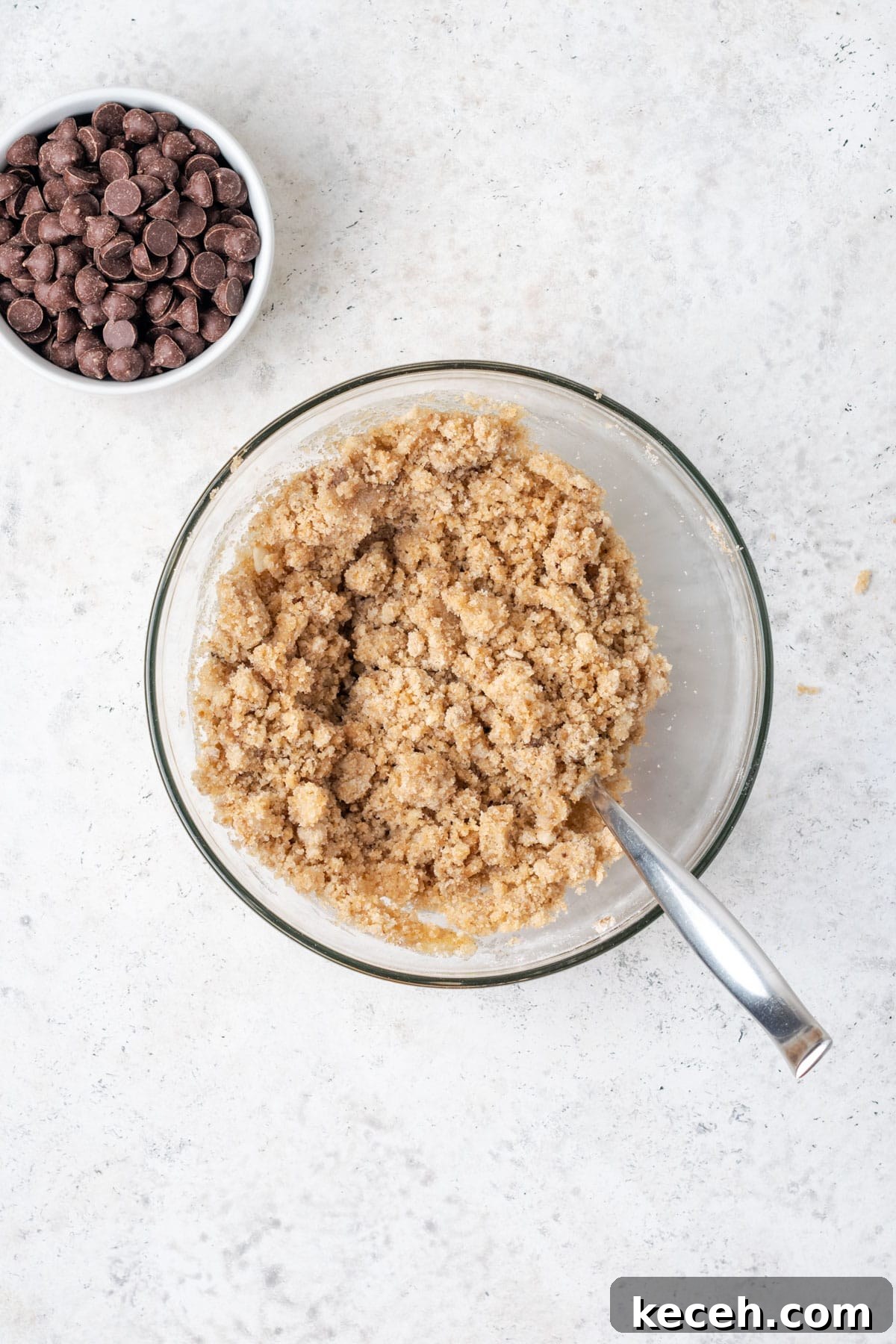 Gluten free flour, brown sugar, white sugar, cinnamon and butter combined to make a streusel topping.