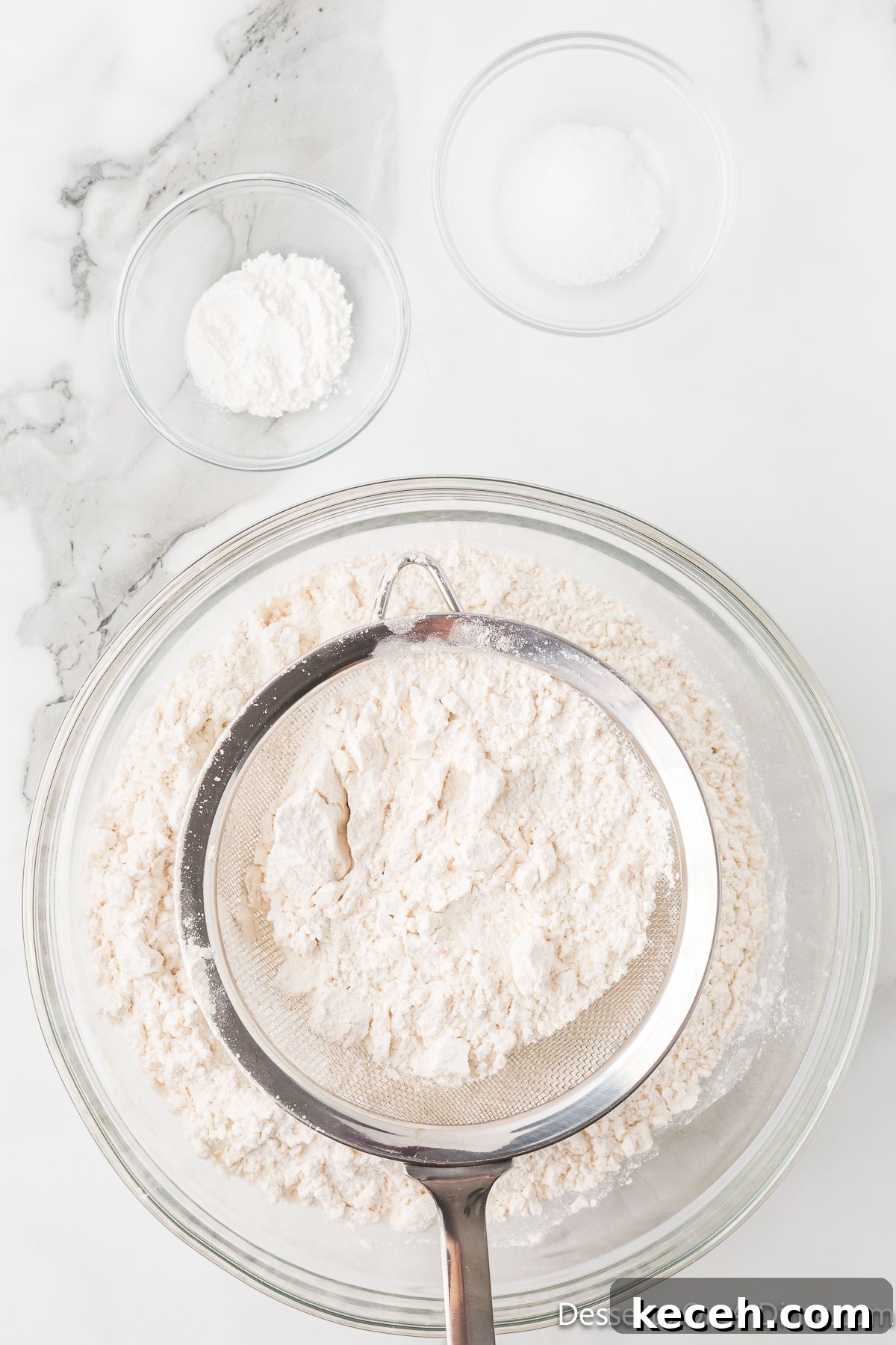 Separate mixing bowl with dry ingredients. 