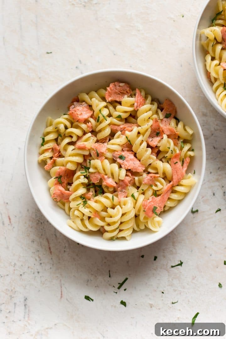 Smoked Salmon Pasta with Creamy Lemon-Dill Sauce 4 smoked salmon pasta in two white bowls
