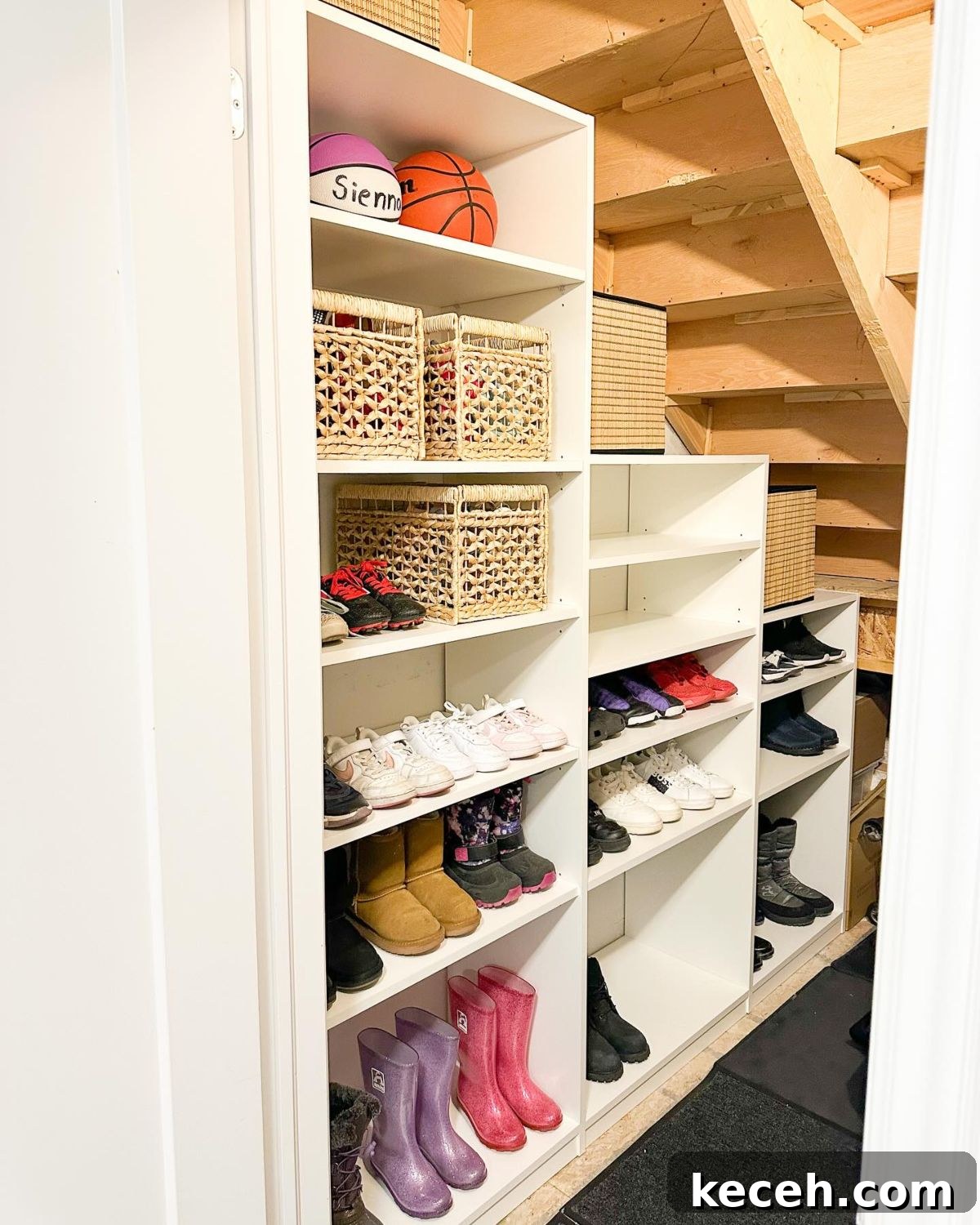 21 Clever Shoe Storage Ideas for Overcrowded Closets 6 4. Simple Shelving