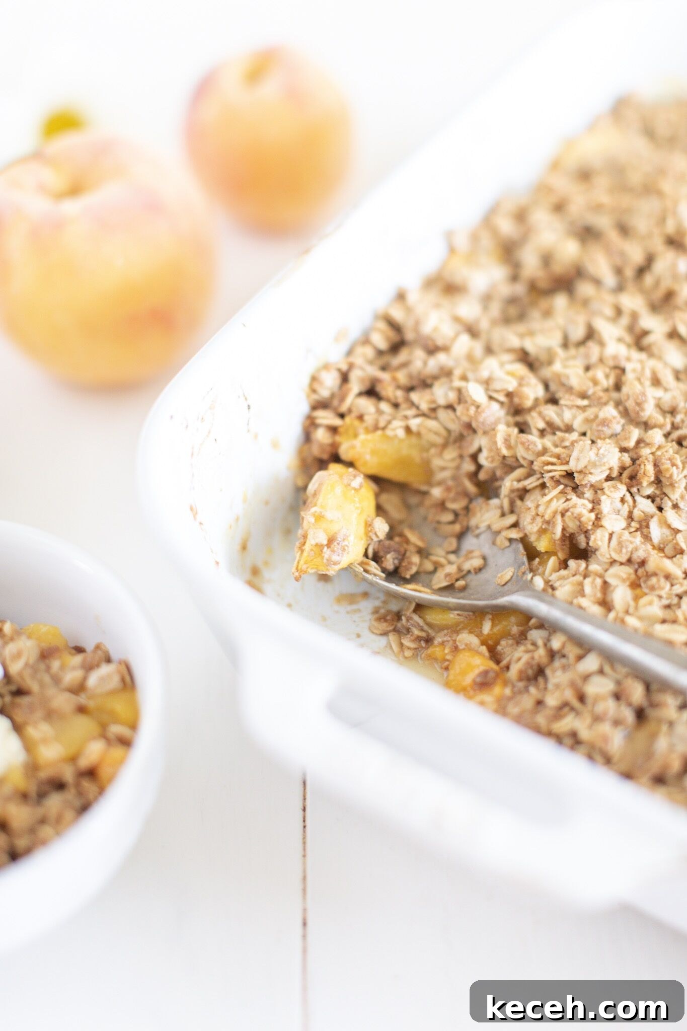 Gluten-Free Peach Crisp Recipe: Juicy Summer Dessert for All 5 img 50140 4