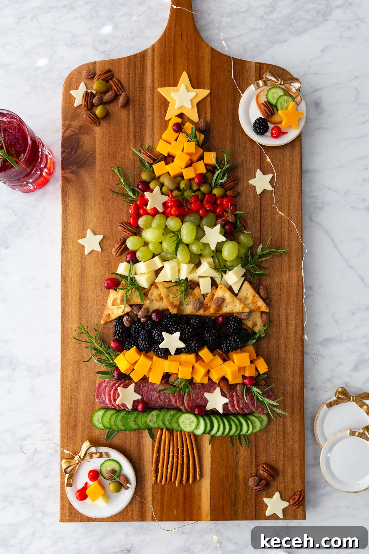 Christmas Tree Charcuterie Board Ideas for Festive Holiday Entertaining 2 Christmas Tree Charcuterie Board