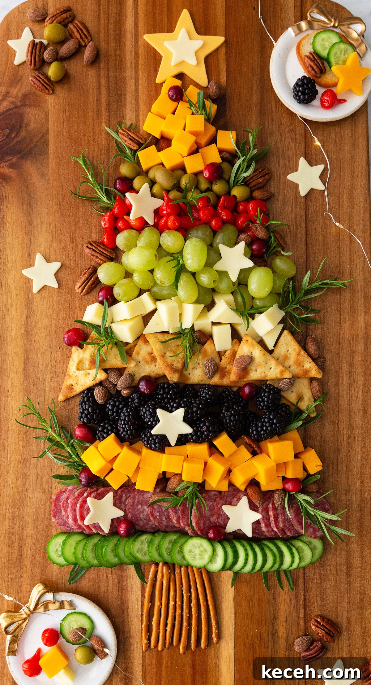 Christmas Tree Charcuterie Board Ideas for Festive Holiday Entertaining 3 Christmas Tree Charcuterie Board