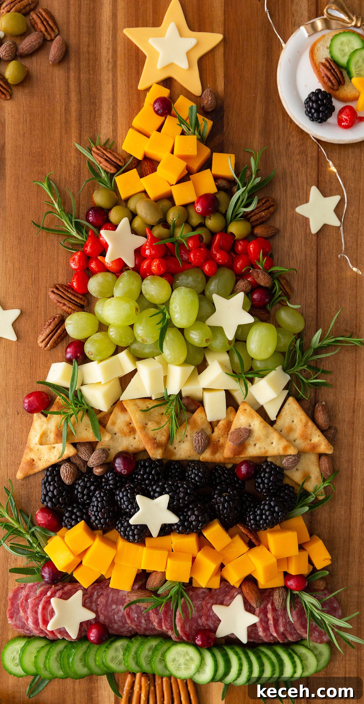 Christmas Tree Charcuterie Board Ideas for Festive Holiday Entertaining 5 Christmas Tree Cheese Board