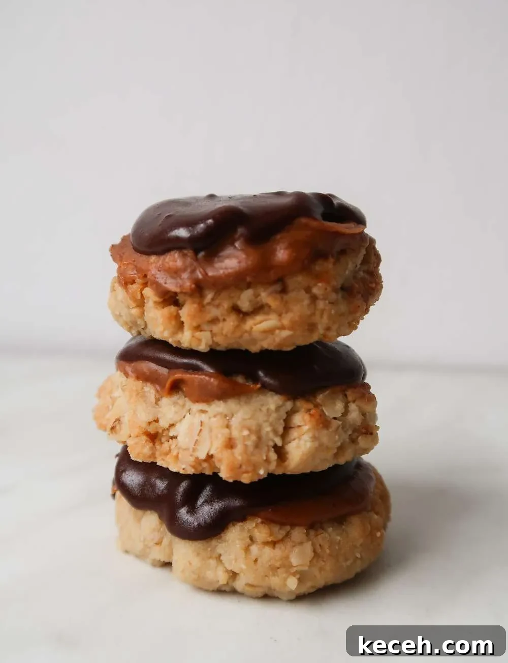 15 Delicious Oat Recipes for Breakfast, Snacks, and Desserts 4 Easy healthy shortbread cookies